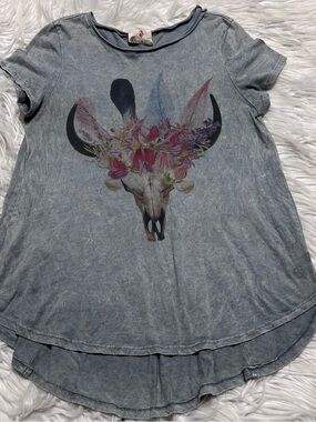 Boho Jane Floral Skull Short Sleeve Tee - Gray
